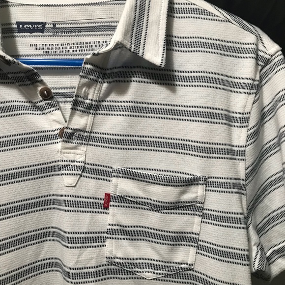 NWT Levi’s Stripped Polo - Picture 3 of 4